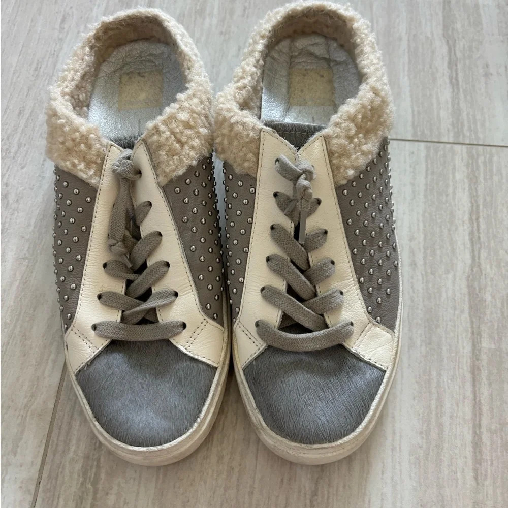 Dolce Vita Women’s Zeta Plush Slip On Sneaker Studded Gray Cream Size 7